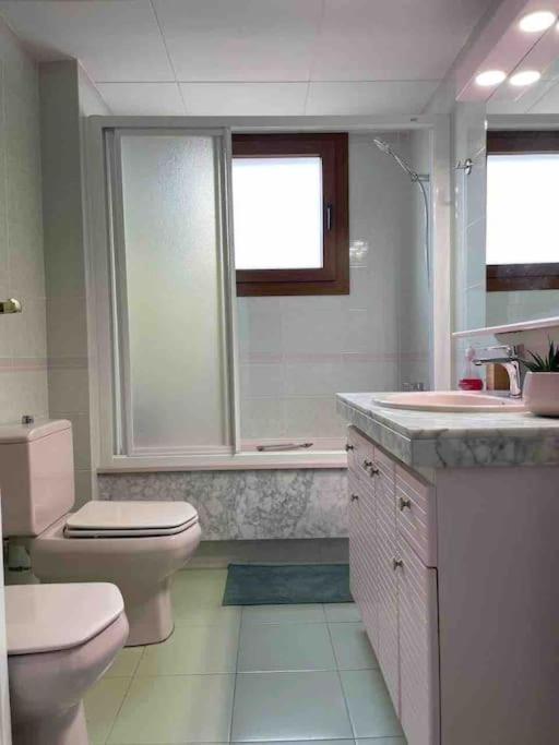 Cal Salmare Seafront Apartment With Rooftop Terrace And Pool Calafell Luaran gambar